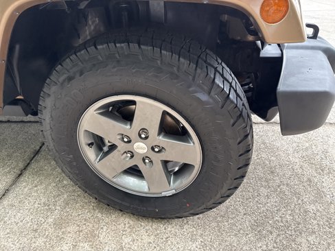 Used 2015 Jeep Wrangler Unlimited Sport image 13