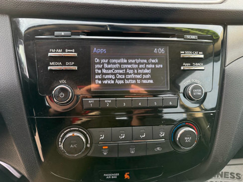 Used 2016 Nissan Rogue S image 20