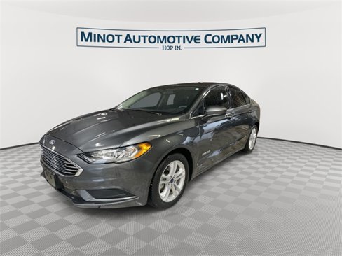 Used 2018 Ford Fusion SE image 4