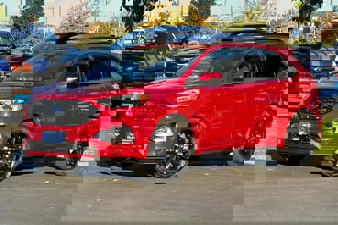 Certified 2020 Ford Edge ST-Line w/ Class II Trailer Tow Package image 1