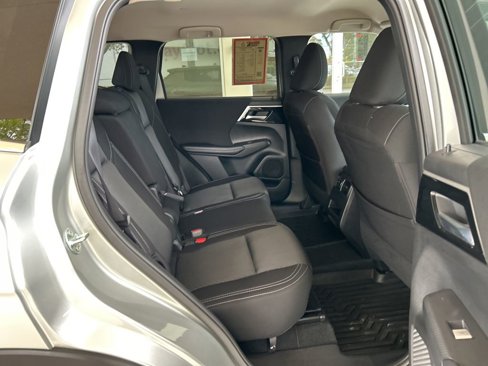 Used 2024 Mitsubishi Outlander ES image 21