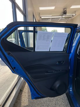 Used 2023 Nissan Kicks SV image 16