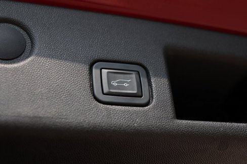 Used 2018 Chevrolet Equinox Premier image 36