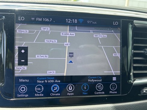 Used 2019 Chrysler Pacifica Touring-L Plus w/ Advanced Safetytec Group image 13