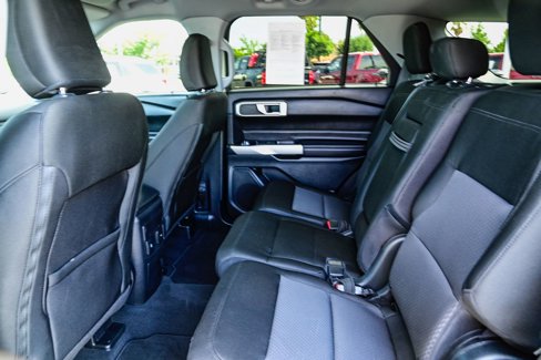 Used 2022 Ford Explorer XLT image 17