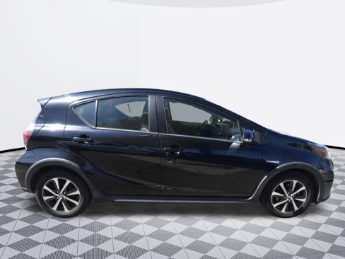 Used 2018 Toyota Prius C Four image 5