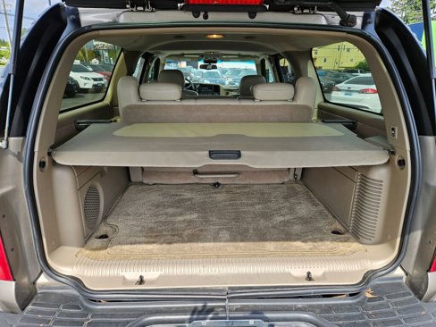 Used 2002 Chevrolet Suburban LT image 10