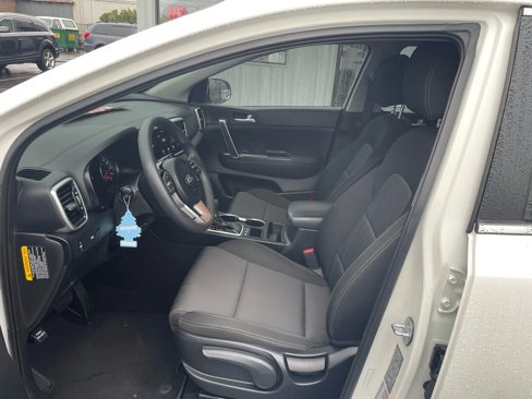 Used 2021 Kia Sportage LX image 13