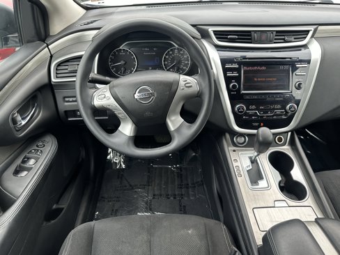 Used 2017 Nissan Murano S image 18