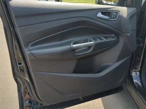 Used 2019 Ford Escape SE image 19