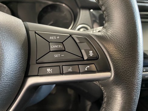 Used 2018 Nissan Rogue SV w/ Premium Package image 20