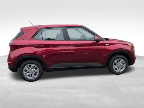 New 2025 Hyundai Venue SE image 8