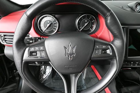 Certified 2022 Maserati Levante GT image 9