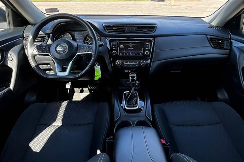 Used 2018 Nissan Rogue S image 15