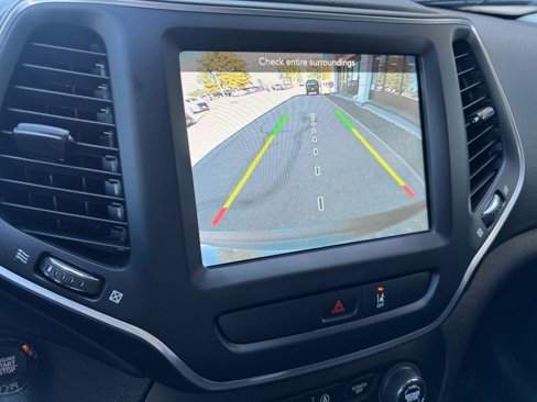 Used 2022 Jeep Cherokee Latitude Lux image 23