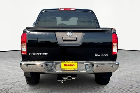 Used 2013 Nissan Frontier SL w/ Moonroof Pkg image 4
