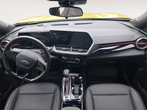 Used 2024 Chevrolet Trax RS w/ Driver Confidence Package image 11