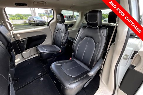 Used 2023 Chrysler Pacifica Touring-L image 20