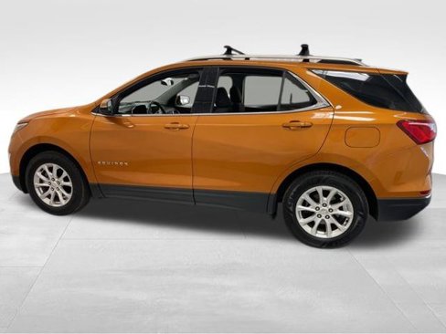 Used 2018 Chevrolet Equinox LT w/ Sun & Infotainment Package image 3