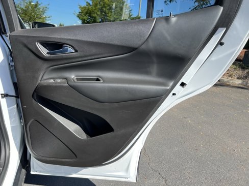 Used 2018 Chevrolet Equinox LT image 26