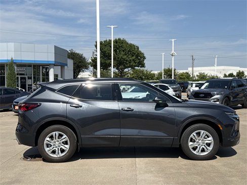 Used 2022 Chevrolet Blazer LT image 3