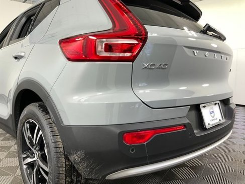 New 2025 Volvo XC40 B5 Core w/ Climate Package image 51
