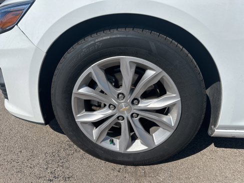 Used 2023 Chevrolet Malibu LT image 2