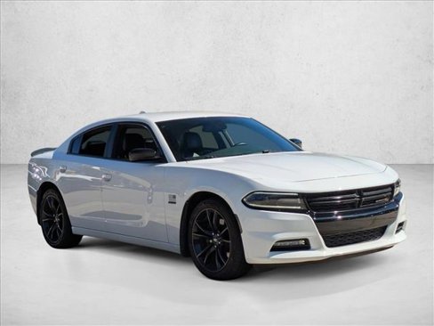 Used 2018 Dodge Charger R/T w/ Plus Group image 3