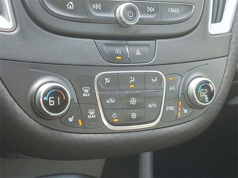 Used 2022 Chevrolet Malibu LT image 15