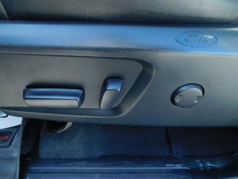Used 2014 Toyota Tundra Limited image 23
