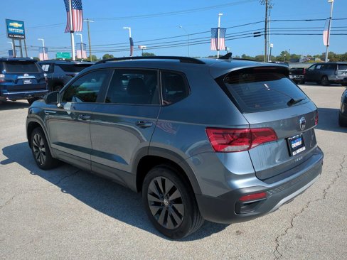 Used 2022 Volkswagen Taos S image 6