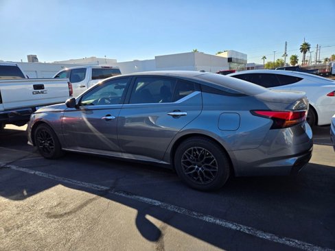 Used 2019 Nissan Altima 2.5 S image 2
