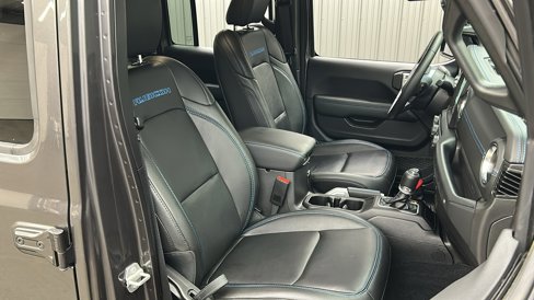 Used 2022 Jeep Wrangler Unlimited Rubicon 4xe w/ Cold Weather Group image 33