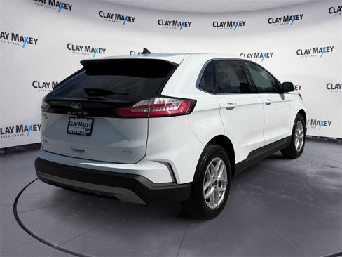 Used 2024 Ford Edge SEL image 5
