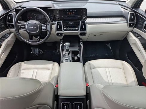 Used 2022 Kia Sorento S w/ Panoramic Sunroof Package image 18