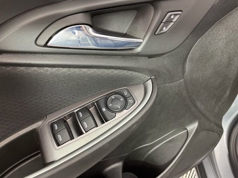 Used 2023 Chevrolet Malibu LT image 33