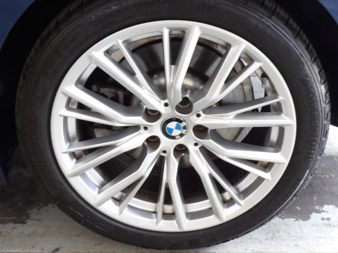Used 2023 BMW 330i Sedan image 14