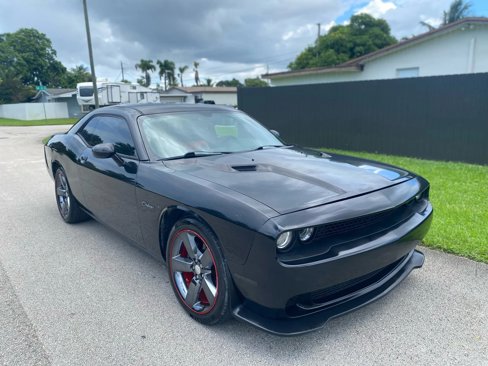 Used 2012 Dodge Challenger SXT image 3