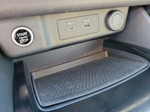 Certified 2022 Nissan Rogue SV image 33