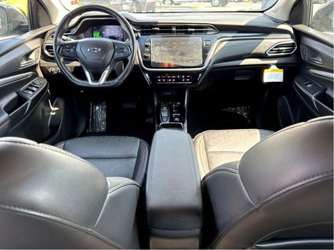 Used 2023 Chevrolet Bolt EUV LT w/ Convenience Package image 10