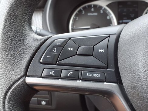 Used 2020 Nissan Kicks S image 16
