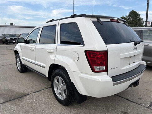 Used 2005 Jeep Grand Cherokee Limited image 3