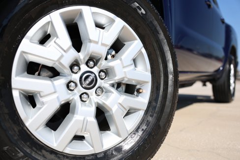 Used 2022 Nissan Frontier SV image 10