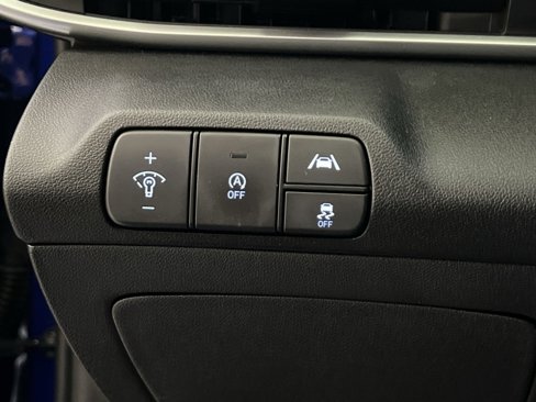 Used 2023 Hyundai Elantra SE image 31