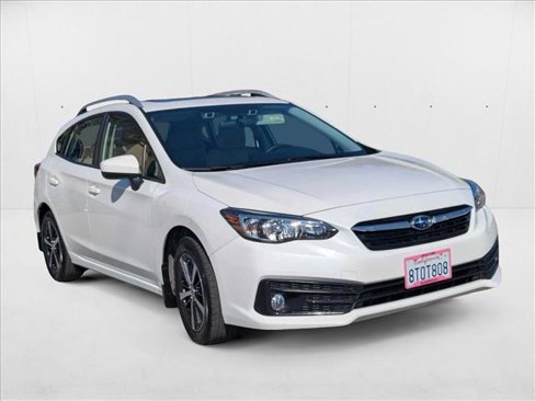 Used 2020 Subaru Impreza 2.0i Premium image 3