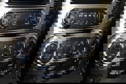Used 2018 GMC Yukon Denali w/ Denali Ultimate Package image 37