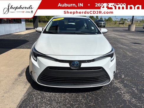 Used 2024 Toyota Corolla LE image 8