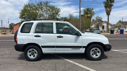 Used 2001 Chevrolet Tracker 2WD image 9