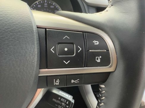 Used 2018 Lexus RX 350L w/ Premium Package image 22