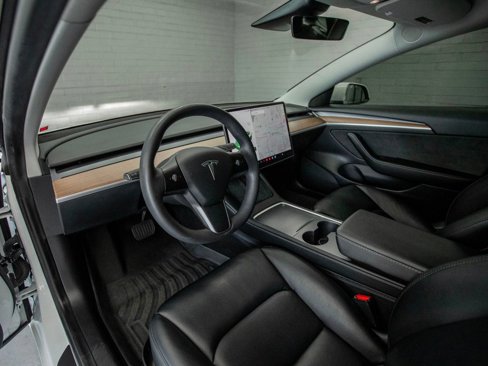 Used 2021 Tesla Model 3 Standard Range Plus image 18